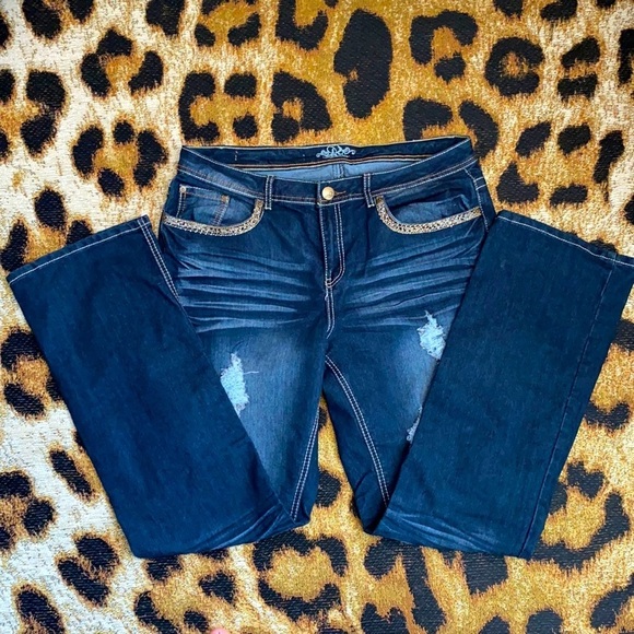 Embellished Pocket Dark Wash Distressed Denim Jeans women 18 - Picture 3 of 13